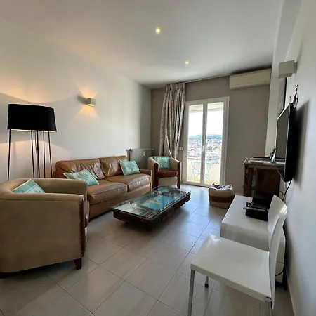Apartment 2 Bedroom Sea View Gallia Centre Parking *
