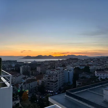 2 Bedroom Sea View Gallia Centre Parking Apartment Cannes